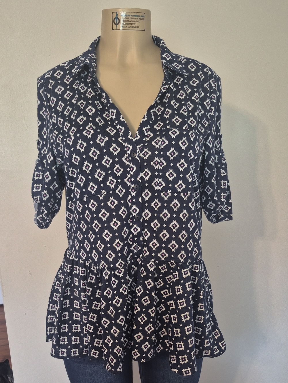 Eden & Olivia Navy and White Geometric Peplum Button-Down